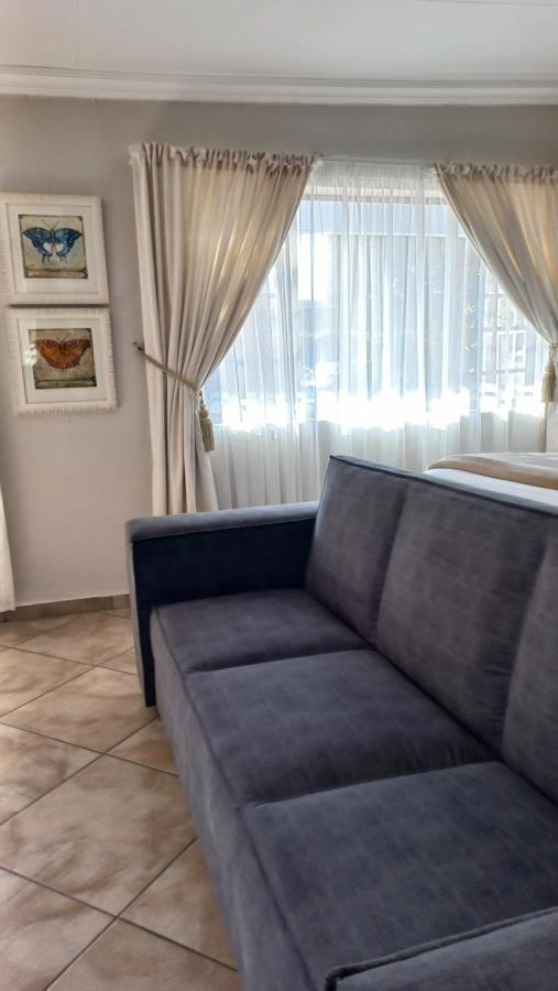 Jakkalsdraai Guest House Почефструм Экстерьер фото