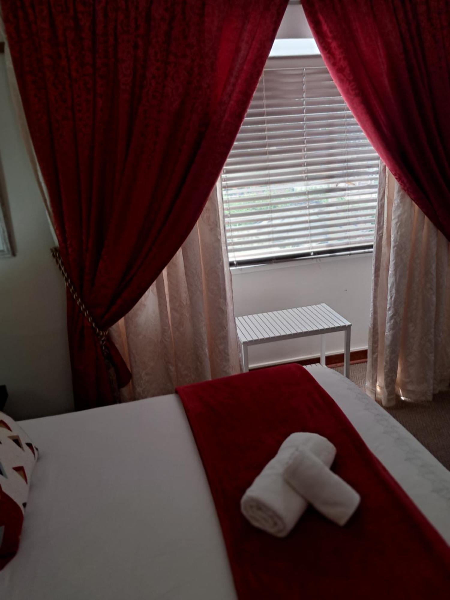 Jakkalsdraai Guest House Почефструм Экстерьер фото